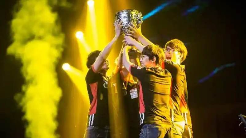 DOTA2国际邀请赛赛制是怎么安排的？从预选到决赛的完整路径